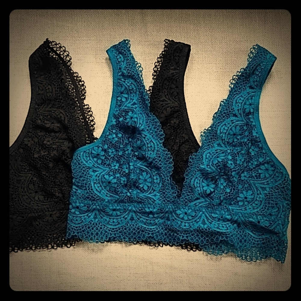 Victoria's Secret Lace Bralettes -sz Large